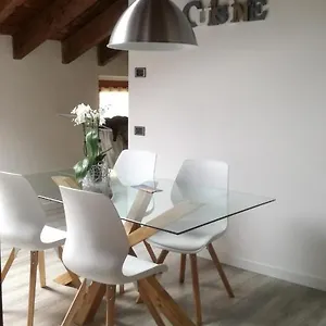 Relais + Private Parking Italie